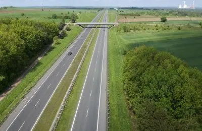 On 3 April (Good Friday) Customer Service Points open from 7.00 am to 1.00 pm.